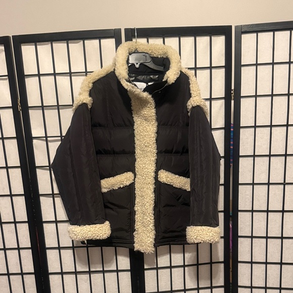 Stand Studio Black Puffer with Tan Sherpa Details - Picture 3 of 8